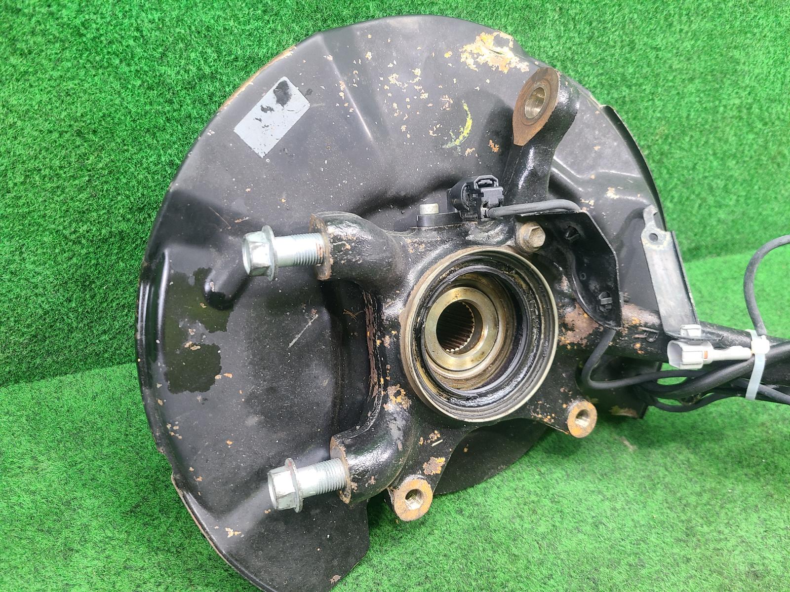 View Auto part Right Front Hub Assembly Toyota Prado 2004