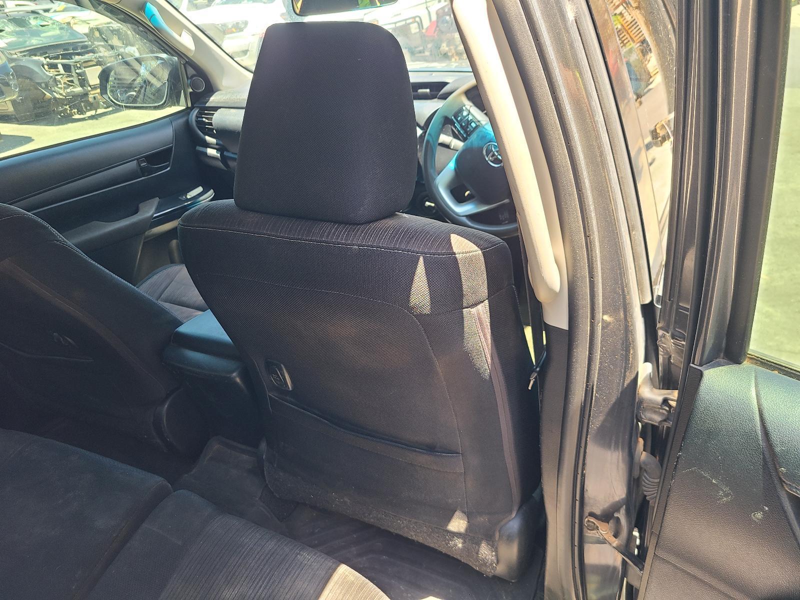 View Auto part Front Seat Toyota Hilux 2017