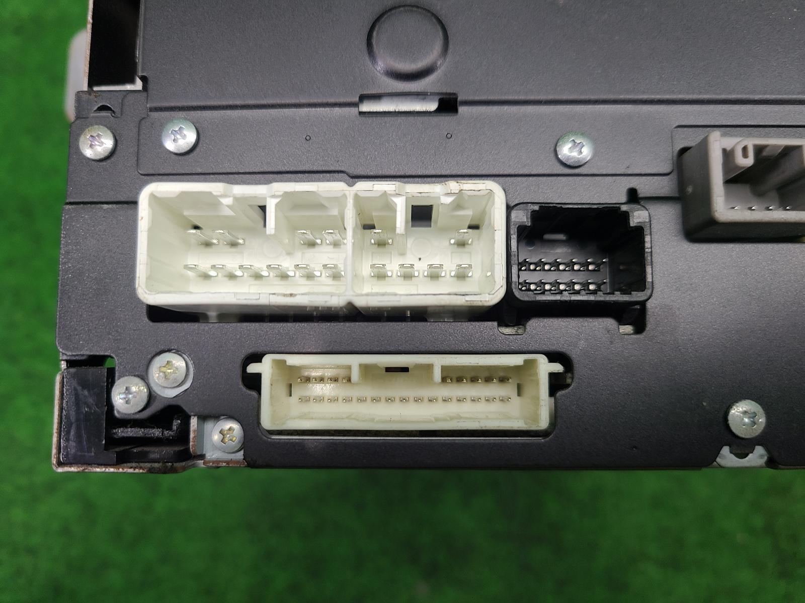 View Auto part Radio/Cd/Dvd/Sat/Tv Toyota Prado 2006