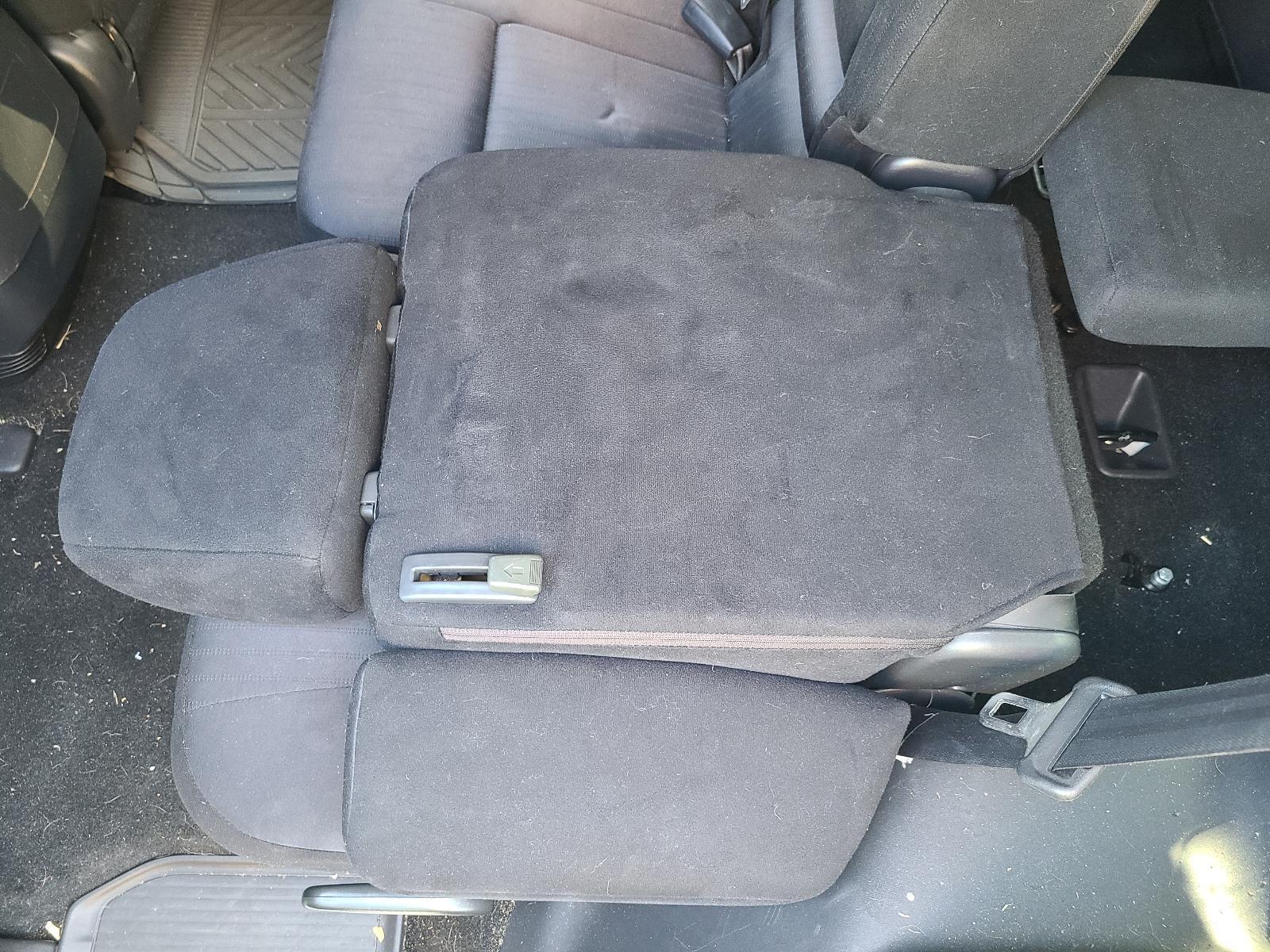 View Auto part 2nd Seat (Rear Seat) Mitsubishi Pajero 2012