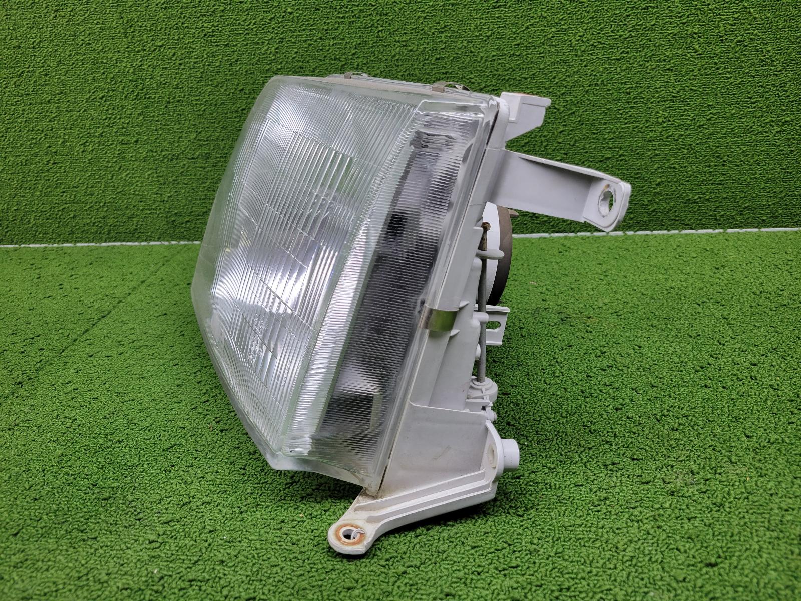 1998 Toyota Prado Left Headlamp View Auto part Left Headlamp Toyota Prado 1998