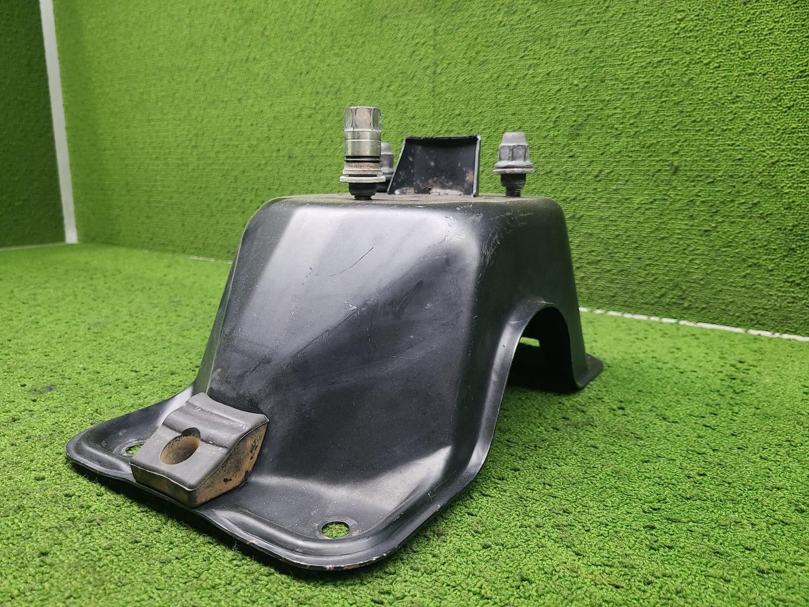 1998 Toyota Prado Spare Wheel Carrier View Auto part Spare Wheel Carrier Toyota Prado 1998