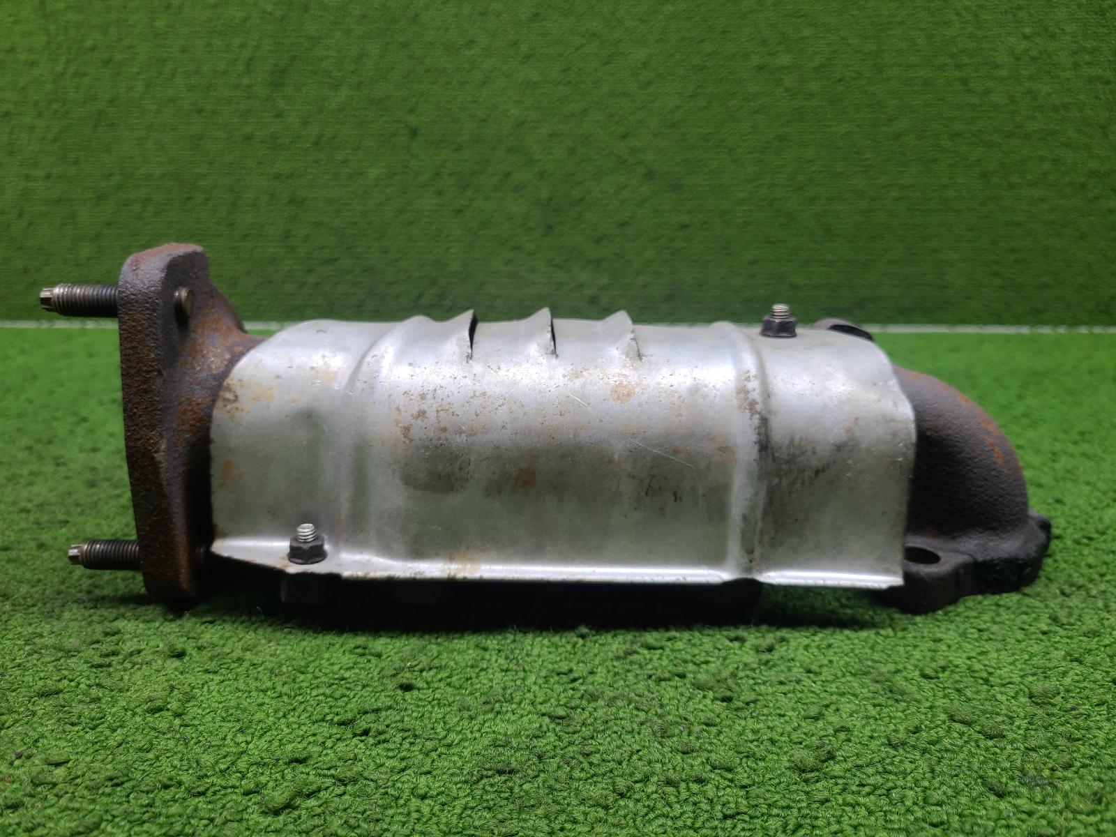 1998 Toyota Prado Manifold View Auto part Manifold Toyota Prado 1998