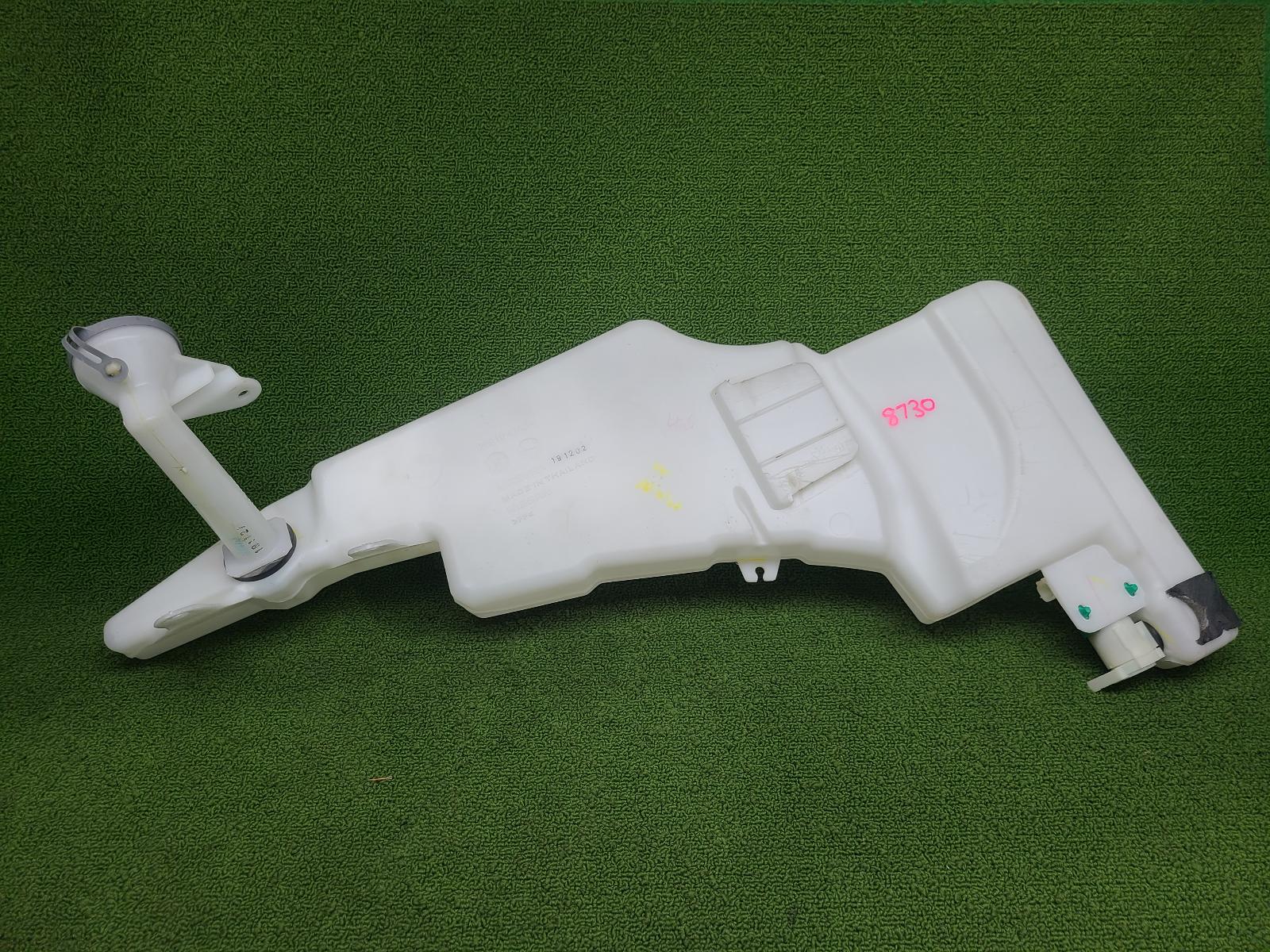 2020 Nissan Navara Washer Bottle View Auto part Washer Bottle Nissan Navara 2020