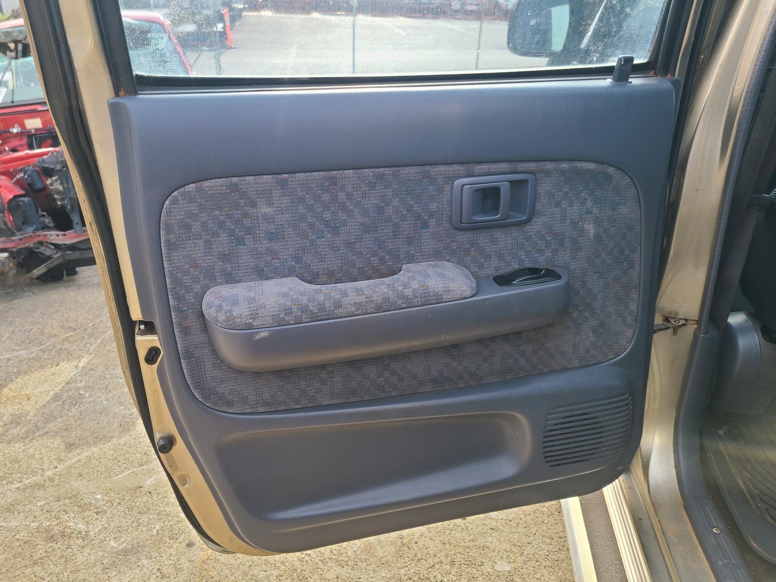 View Auto part Left Rear Door/Sliding Toyota Hilux 2004