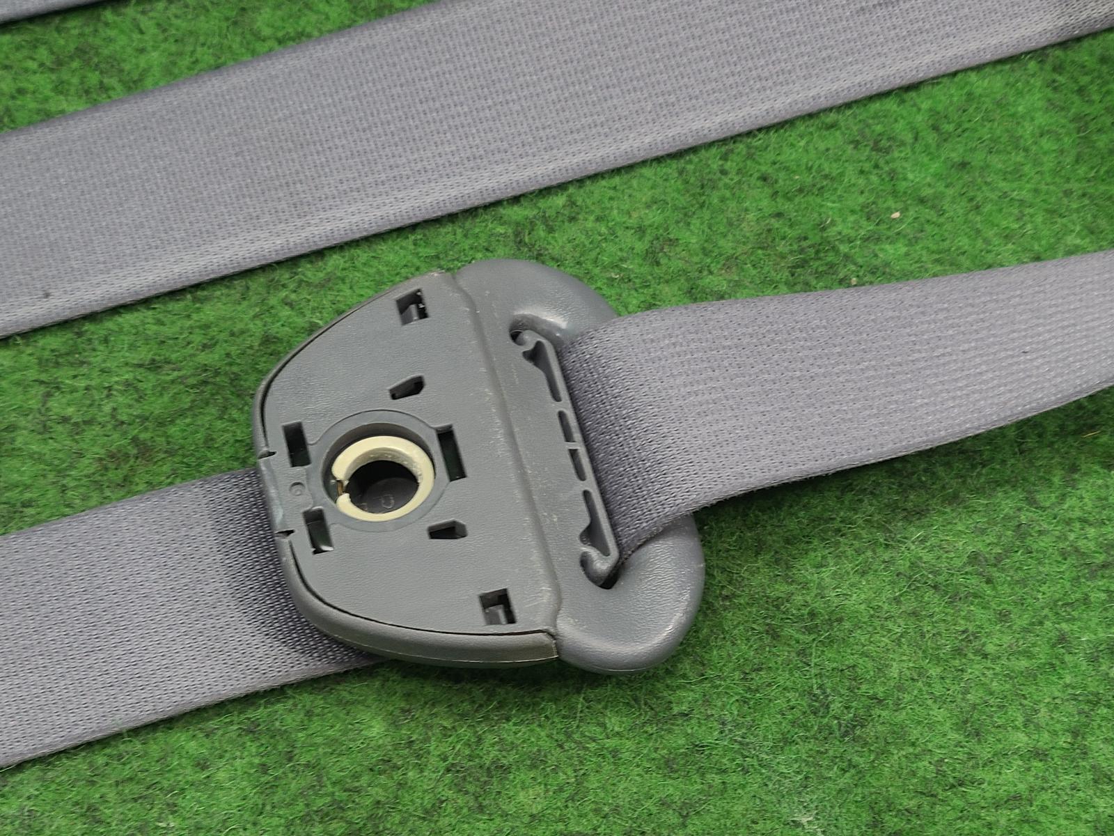 View Auto part Seatbelt/Stalk Toyota Hilux 2004