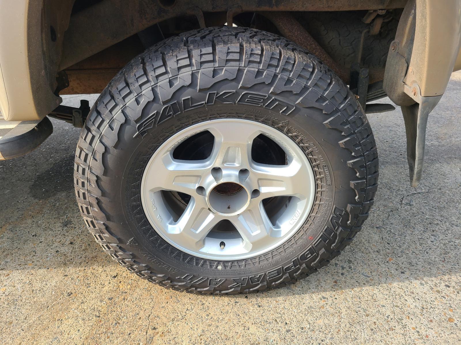 View Auto part Wheel Mag Toyota Hilux 2004