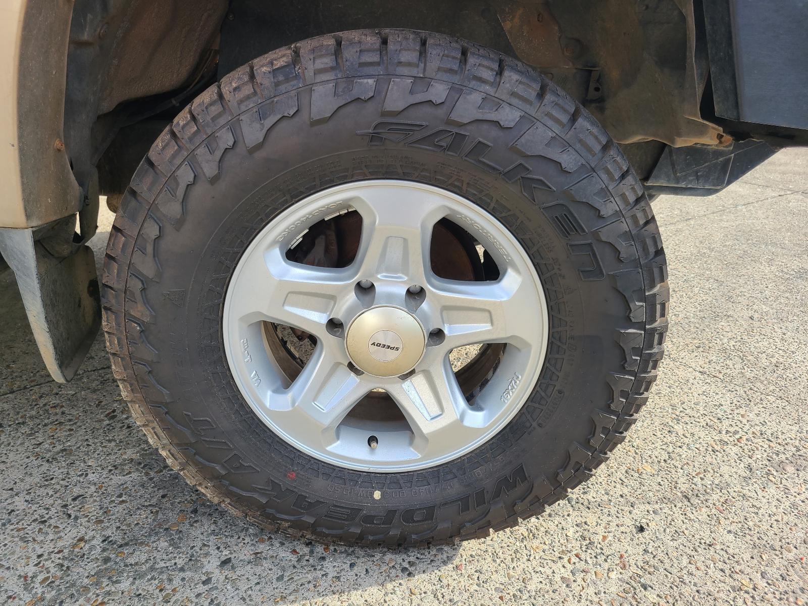 View Auto part Wheel Mag Toyota Hilux 2004