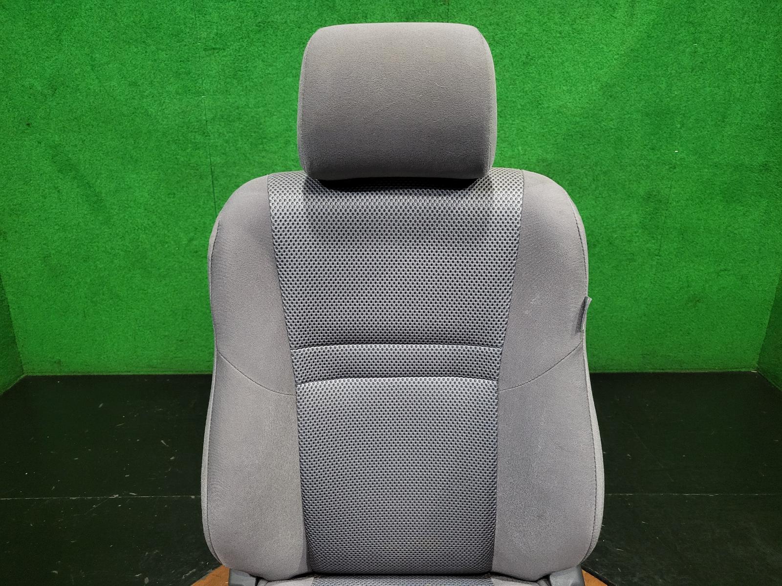 View Auto part Front Seat Toyota Hilux 2012