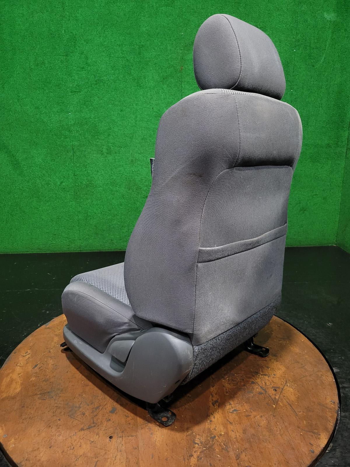 View Auto part Front Seat Toyota Hilux 2012
