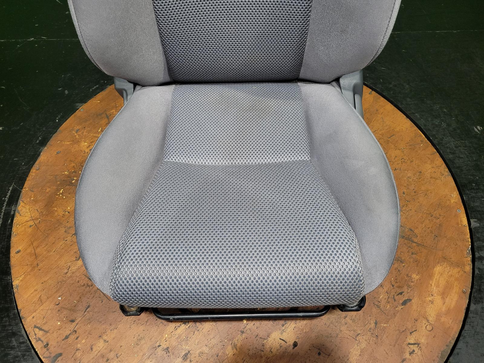 View Auto part Front Seat Toyota Hilux 2012