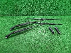 View Auto part Wiper Arm Toyota Landcruiser 1992
