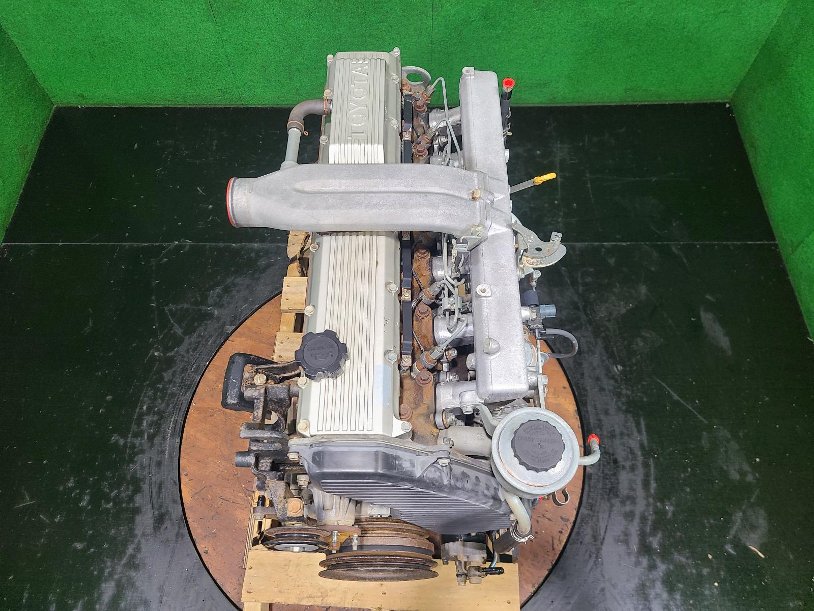 View Auto part Engine Toyota Landcruiser 2001