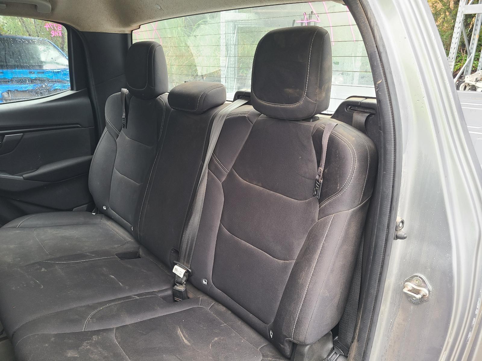 View Auto part 2nd Seat (Rear Seat) Isuzu Dmax 2023