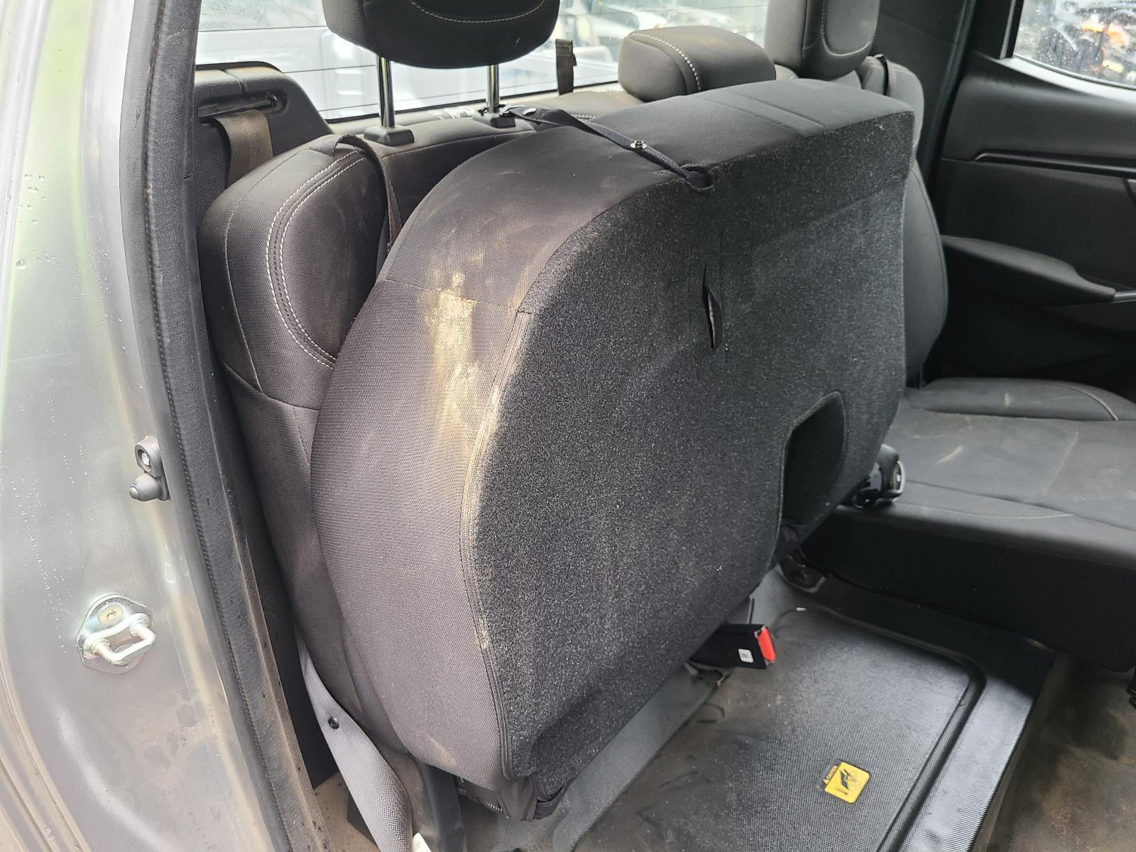 View Auto part 2nd Seat (Rear Seat) Isuzu Dmax 2023