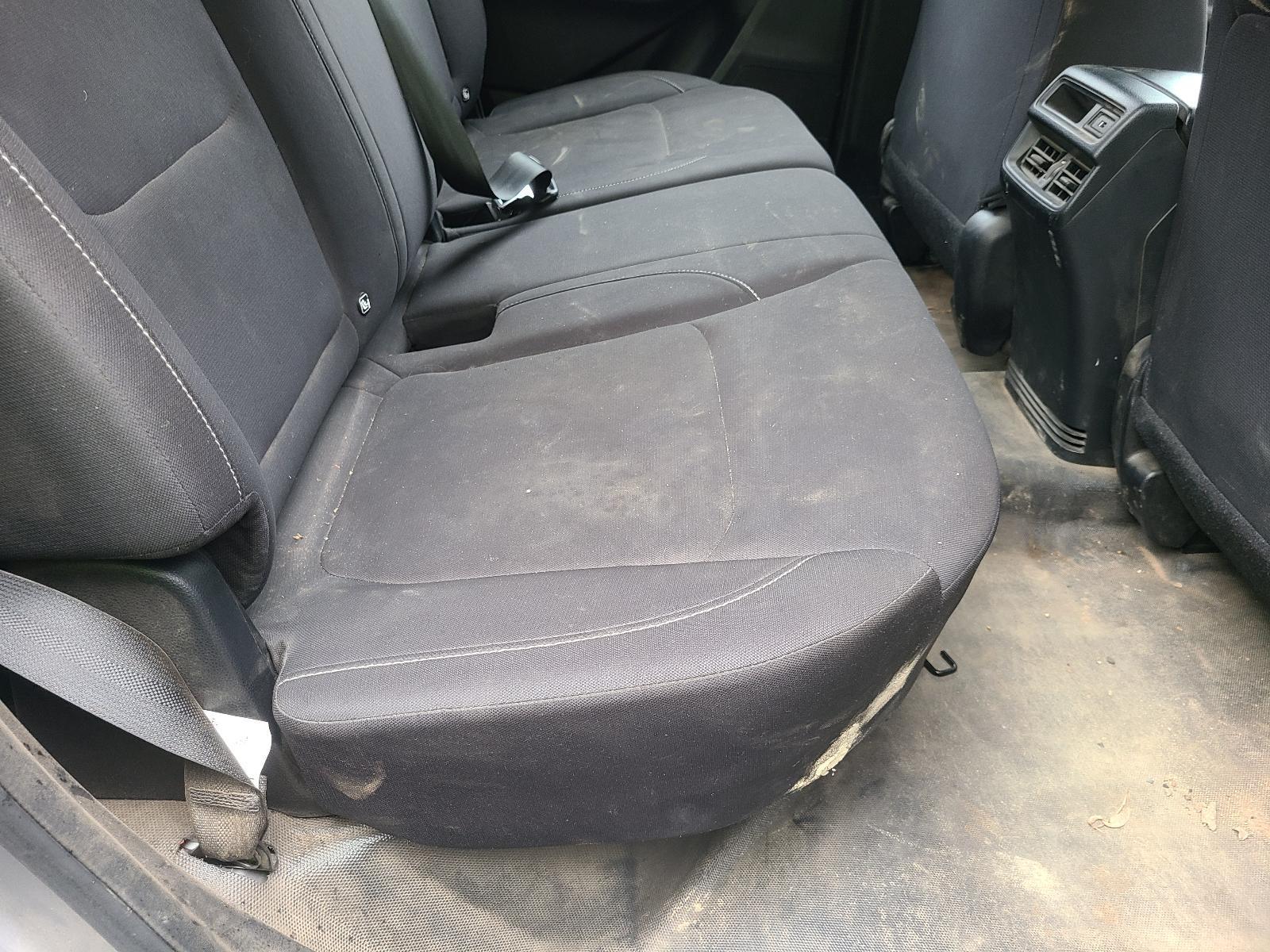 View Auto part 2nd Seat (Rear Seat) Isuzu Dmax 2023
