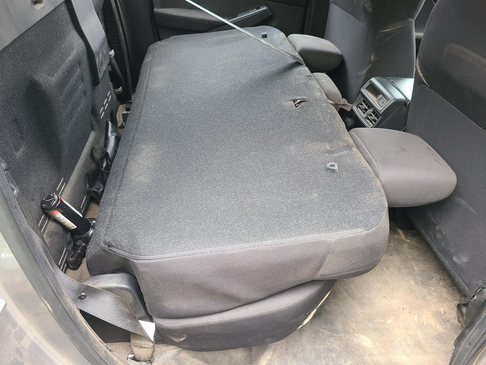 View Auto part 2nd Seat (Rear Seat) Isuzu Dmax 2023