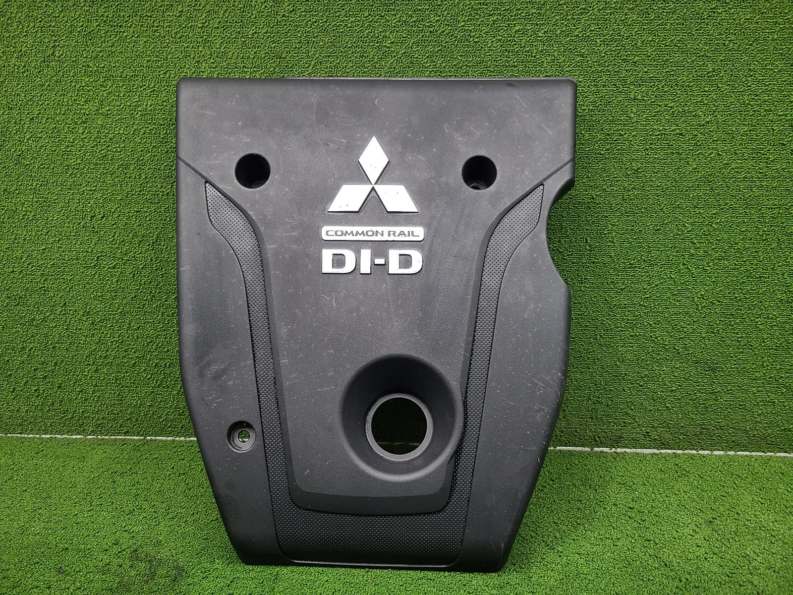 View Auto part Engine Cover Mitsubishi Triton 2021