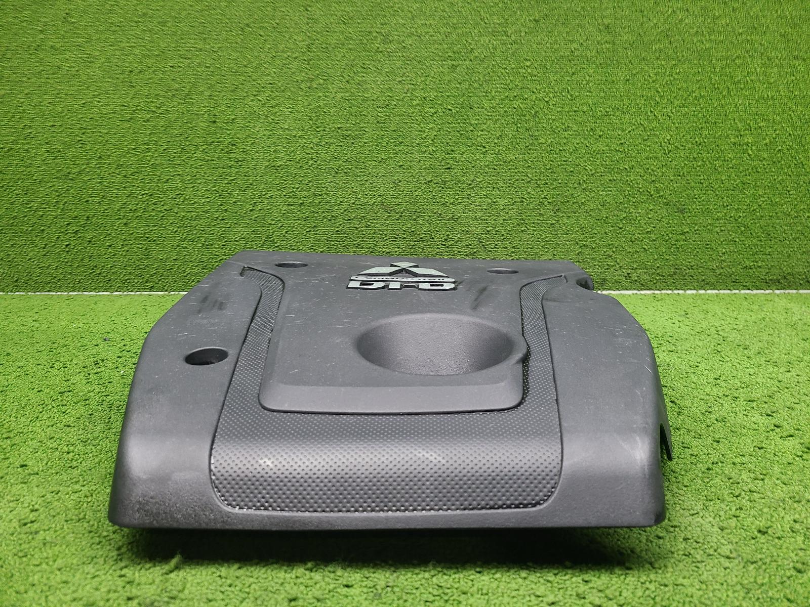 View Auto part Engine Cover Mitsubishi Triton 2021