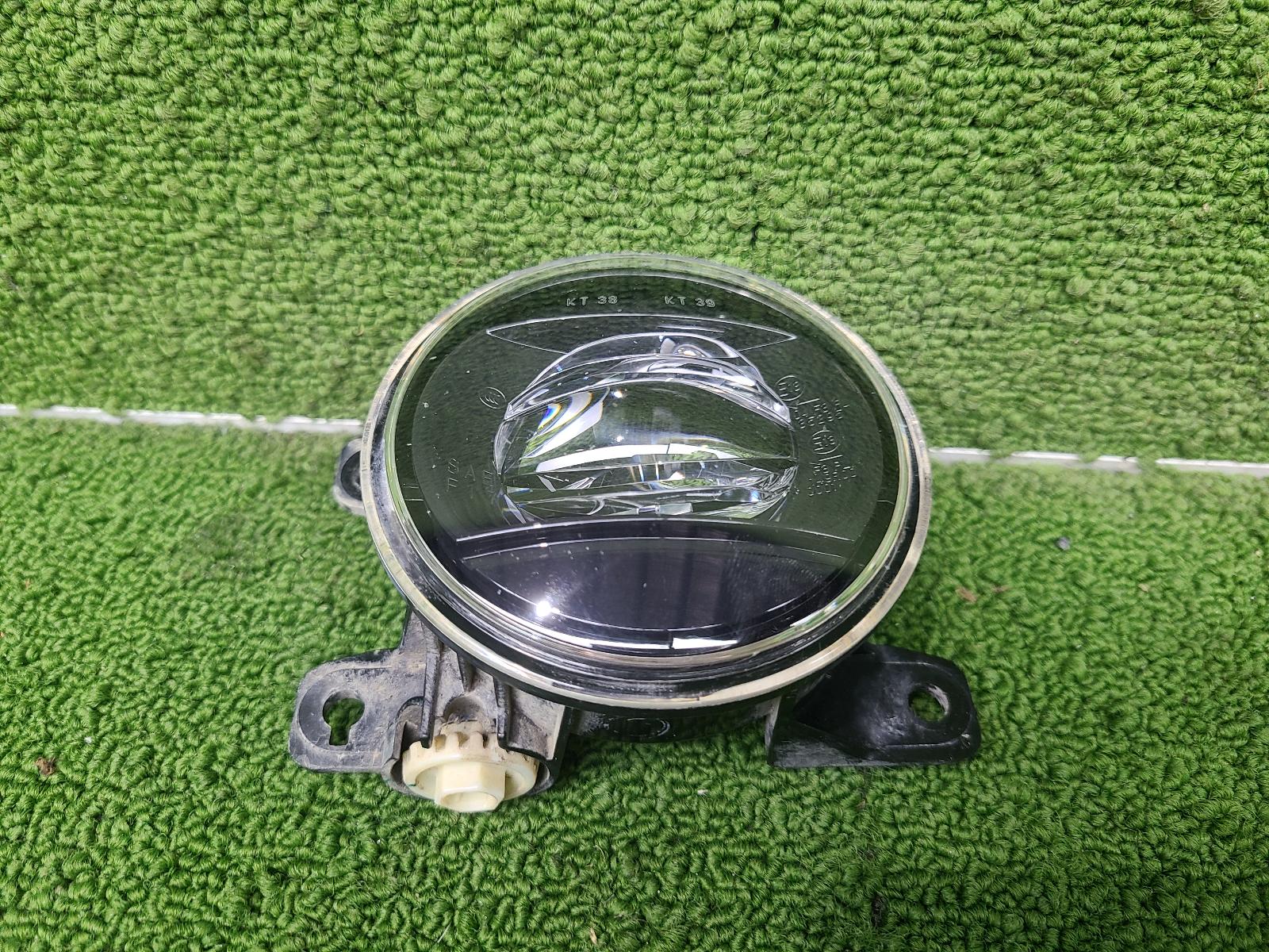 View Auto part Right Indicator/Fog/Side Isuzu Dmax 2022