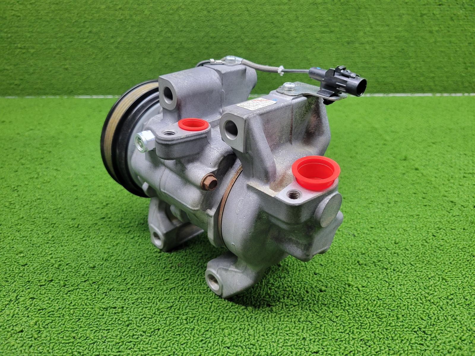 2022 Isuzu Dmax A/C Compressor View Auto part A/C Compressor Isuzu Dmax 2022