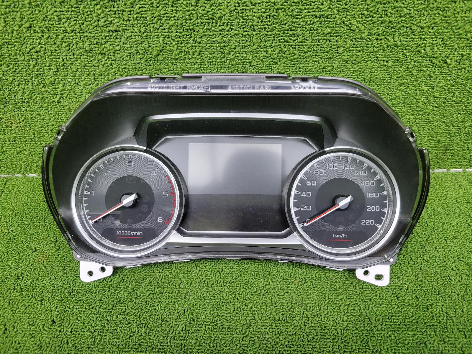 View Auto part Instrument Cluster Isuzu Dmax 2022