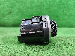 View Auto part Misc Switch/Relay Isuzu Dmax 2022