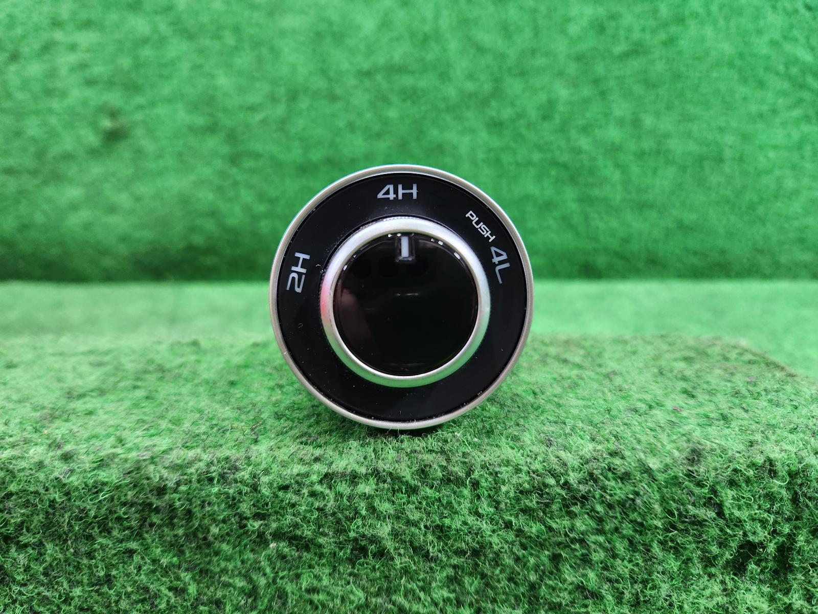 View Auto part Misc Switch/Relay Isuzu Dmax 2022