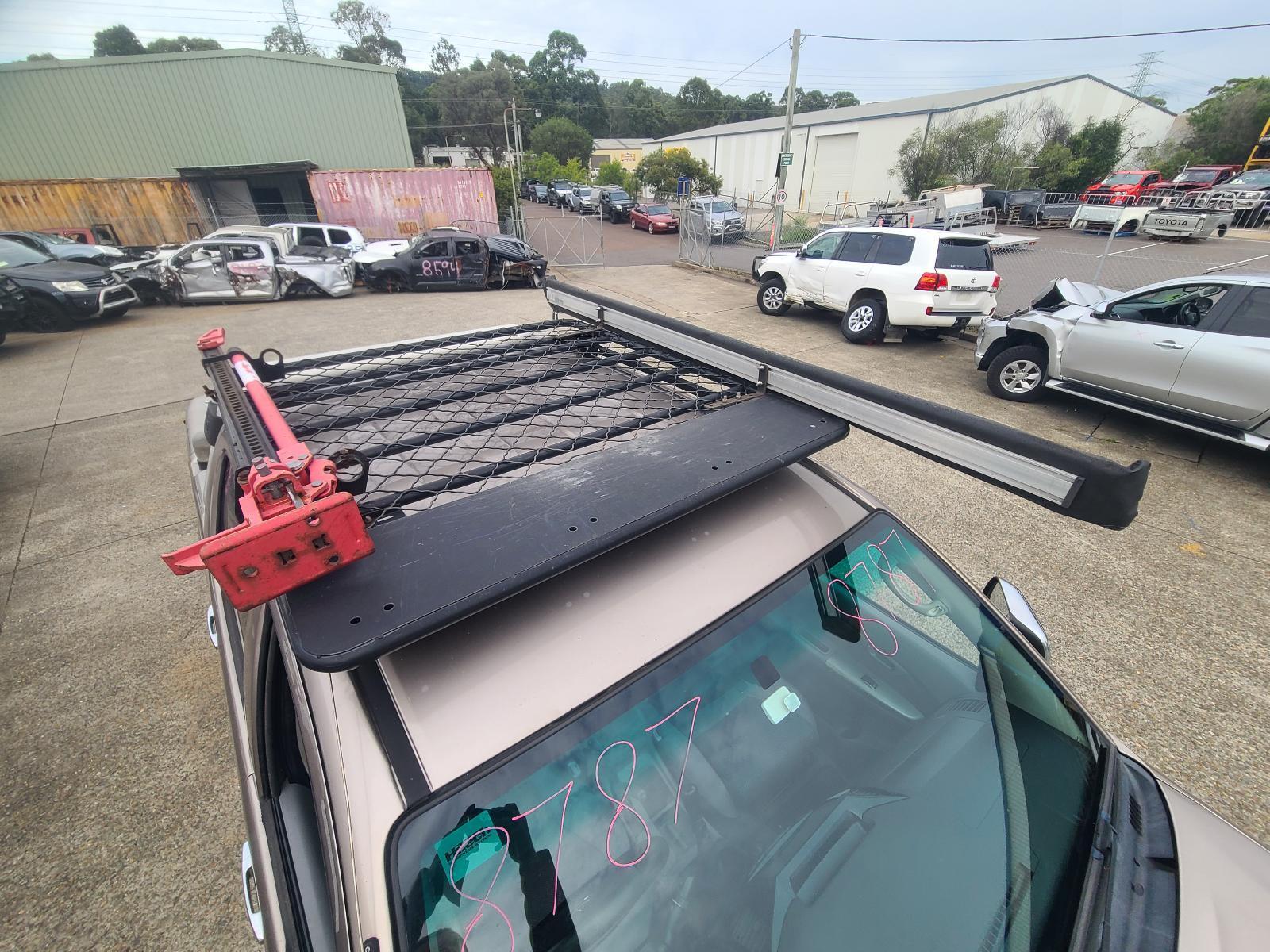 View Auto part Roof Rack/Bars Toyota Hilux 2010