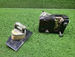 View Auto part Door/Boot/Gate Lock Land Rover Defender 1999