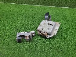 View Auto part Door/Boot/Gate Lock Land Rover Defender 1999