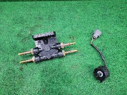 View Auto part Fuel Filter Housing Land Rover Defender 1999