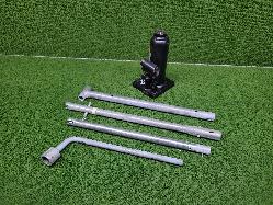 View Auto part Jack/Tool Kit Mitsubishi Triton 2014