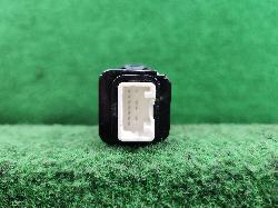 View Auto part Misc Switch/Relay Isuzu Dmax 2022