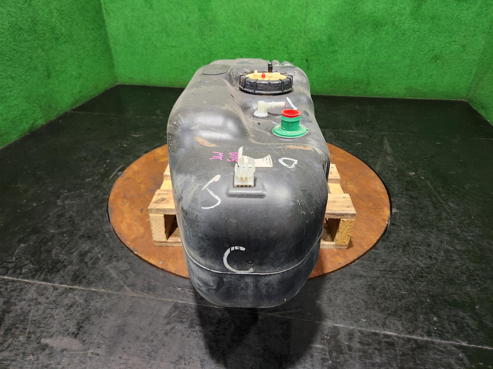 2012 Volkswagen Amarok Fuel Tank View Auto part Fuel Tank Volkswagen Amarok 2012