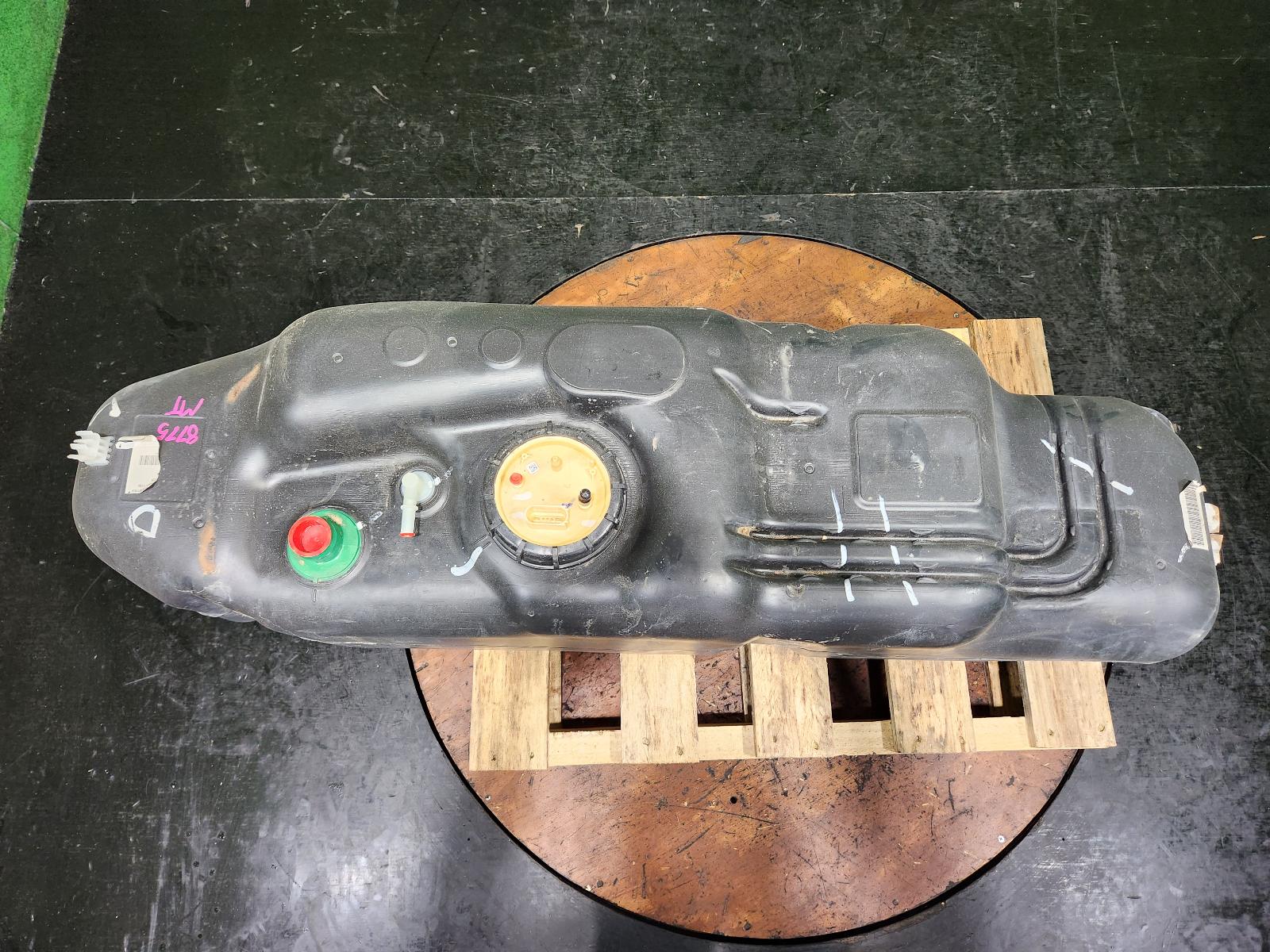 2012 Volkswagen Amarok Fuel Tank View Auto part Fuel Tank Volkswagen Amarok 2012