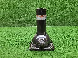 View Auto part Jack Toyota Landcruiser 1988