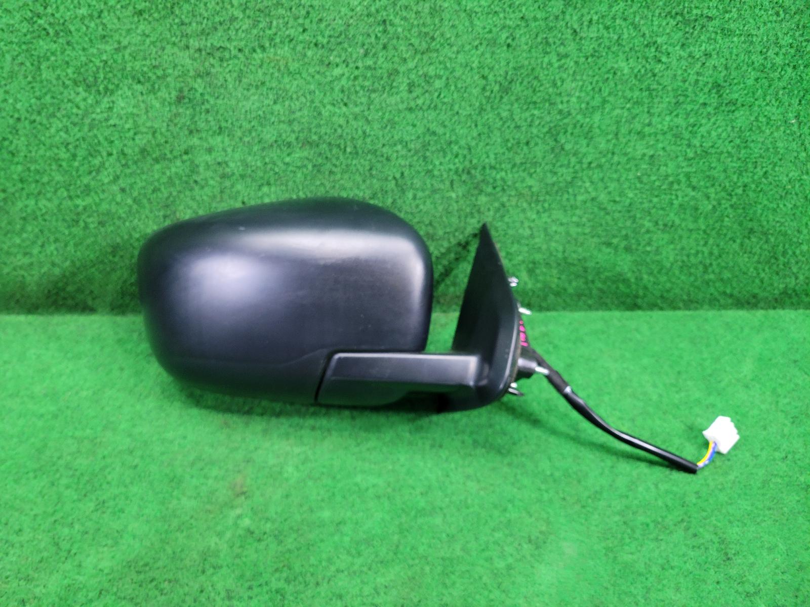 View Auto part Right Door Mirror Nissan Navara 2021