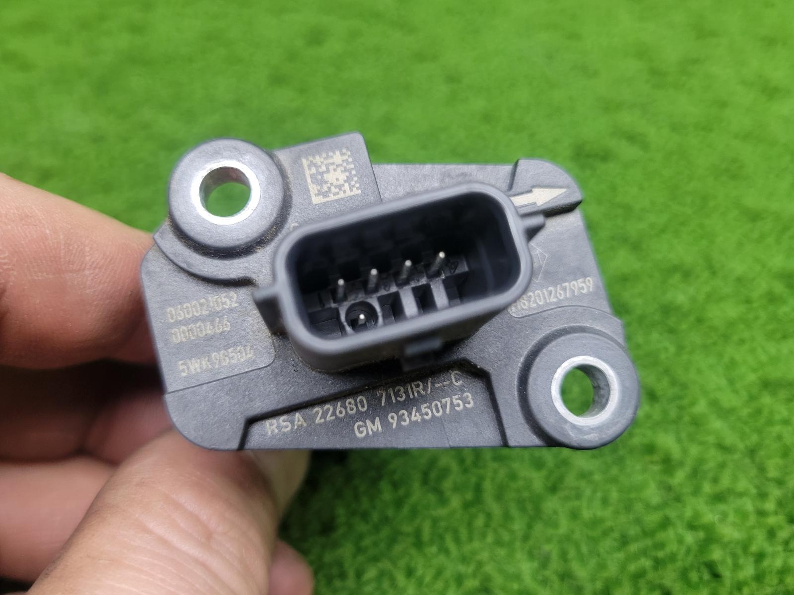 View Auto part Air Flow Meter Nissan Navara 2021