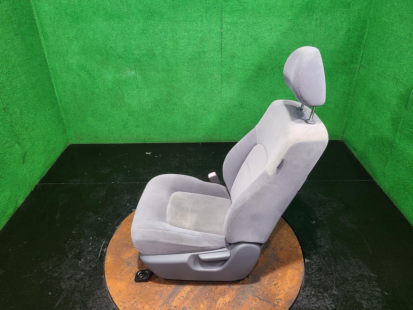 View Auto part Front Seat Toyota Landcruiser 2007