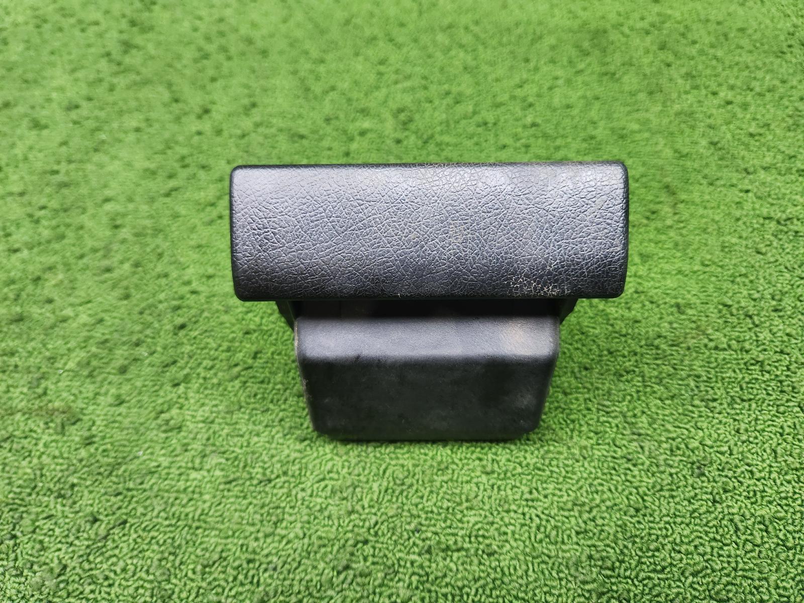 View Auto part Ashtray Toyota Hilux 2001