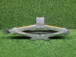 View Auto part Jack Nissan Navara 2004