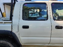 View Auto part Right Rear Door Sliding Toyota Hilux 2004