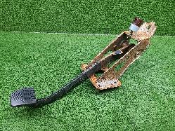 View Auto part Pedal Assembly Toyota Landcruiser 1995