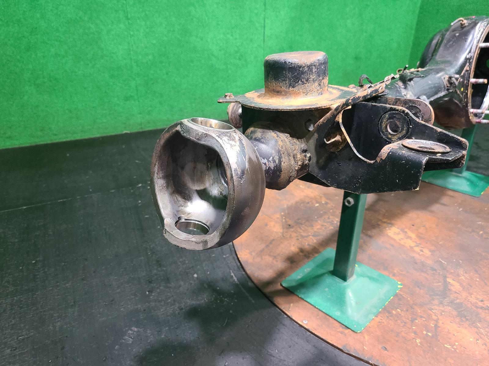 View Auto part Front Diff Housing Nissan Patrol 2000