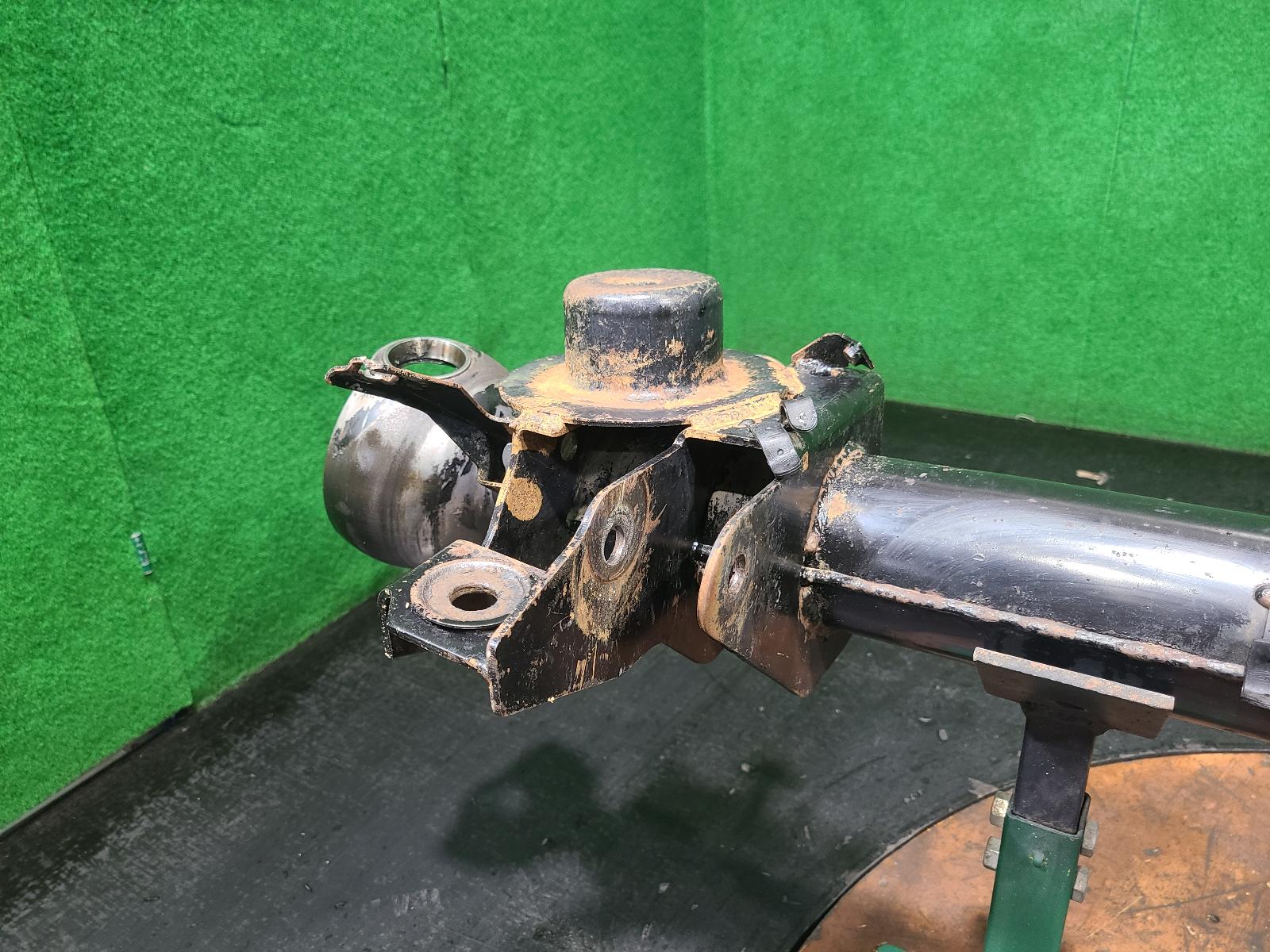 View Auto part Front Diff Housing Nissan Patrol 2000