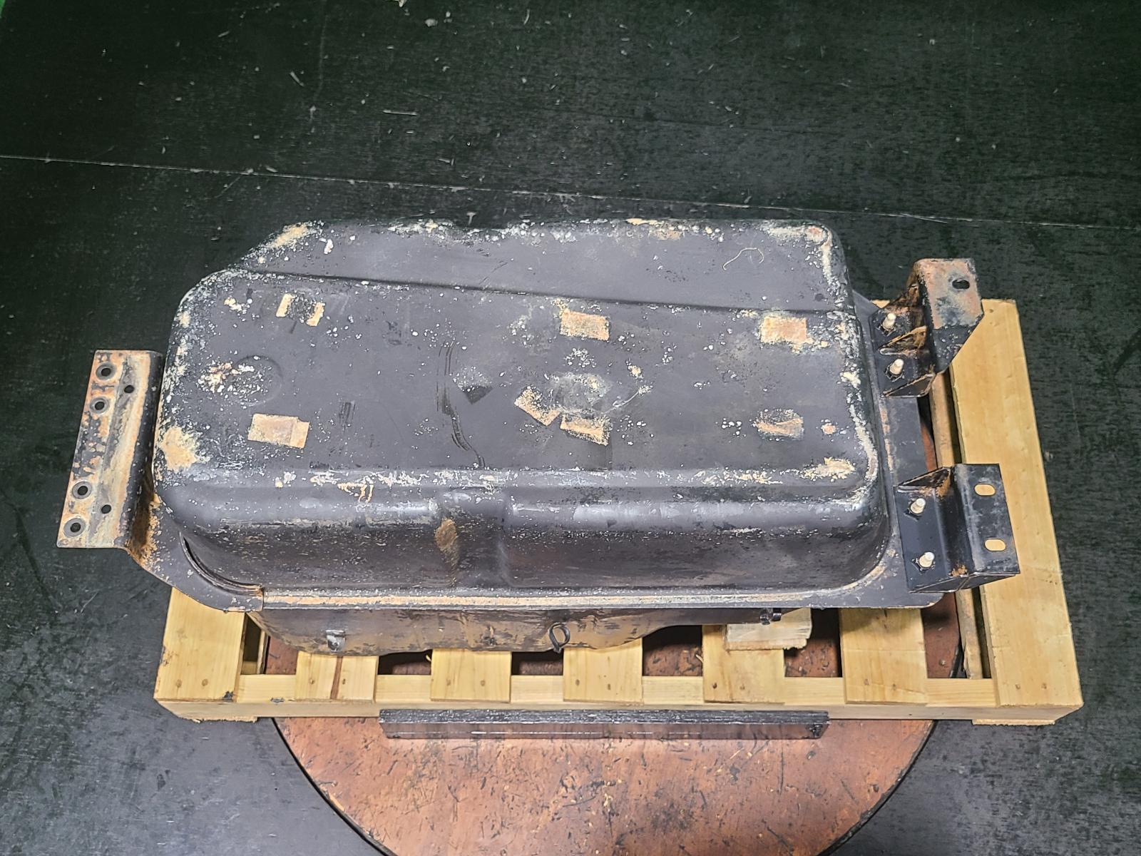 View Auto part Fuel Tank Nissan Patrol 2000