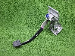 View Auto part Pedal Assembly Toyota Landcruiser 2019