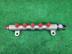 View Auto part Injection Rail Toyota Landcruiser 2009