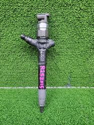 View Auto part Fuel Injector Toyota Landcruiser 2009